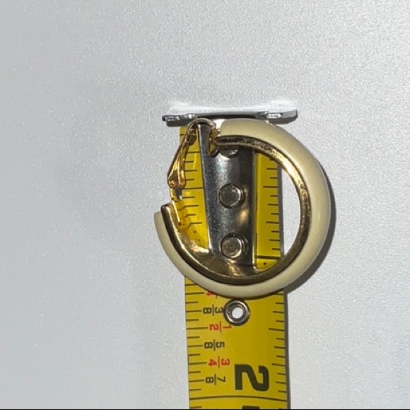 Avon Hoop Clip On Earrings Gold-Tone Metal Ivory and Blue Hoops Vintage - Picture 4 of 8